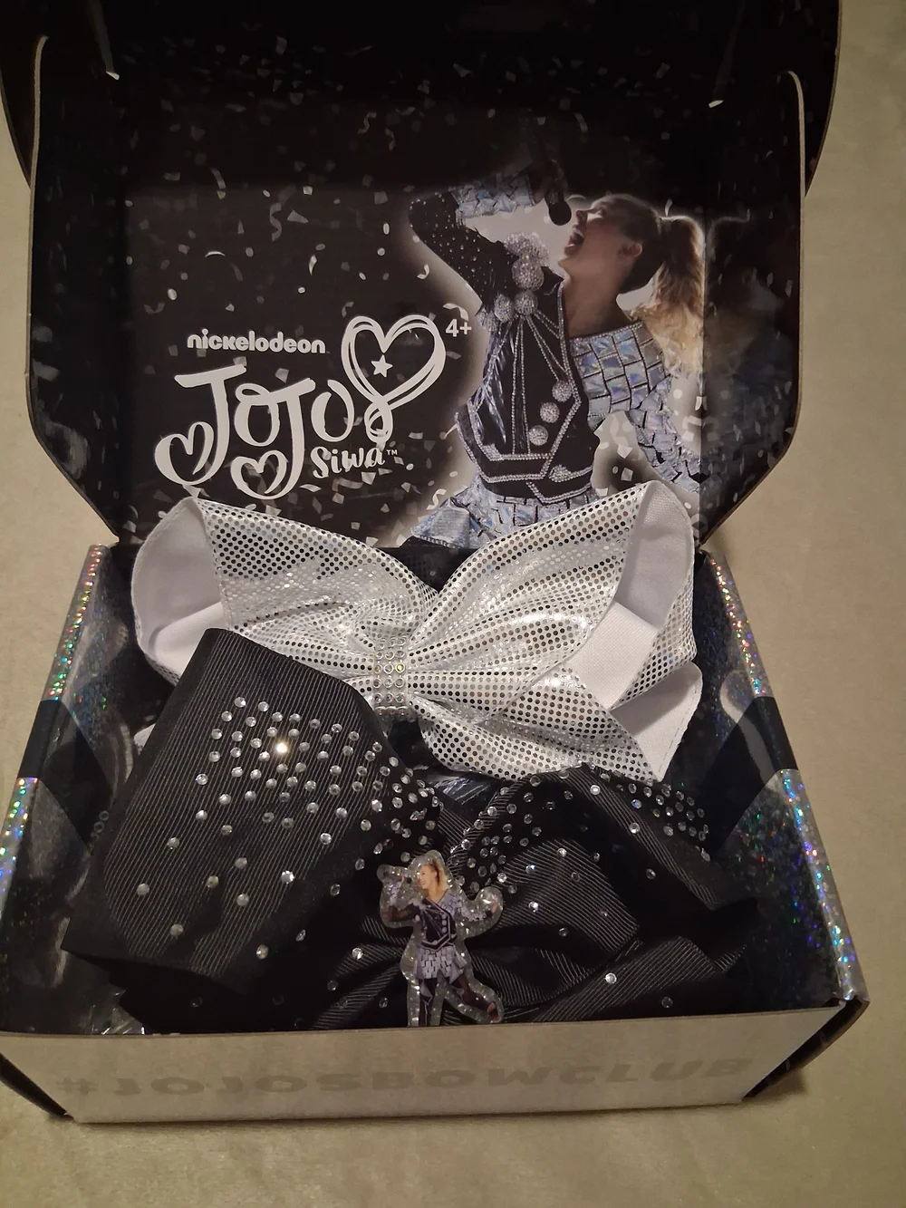 JoJo Siwa stylish black